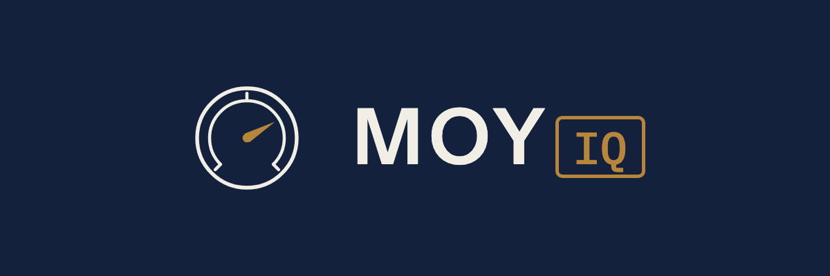 Logo de MOY IQ sobre fondo Navy